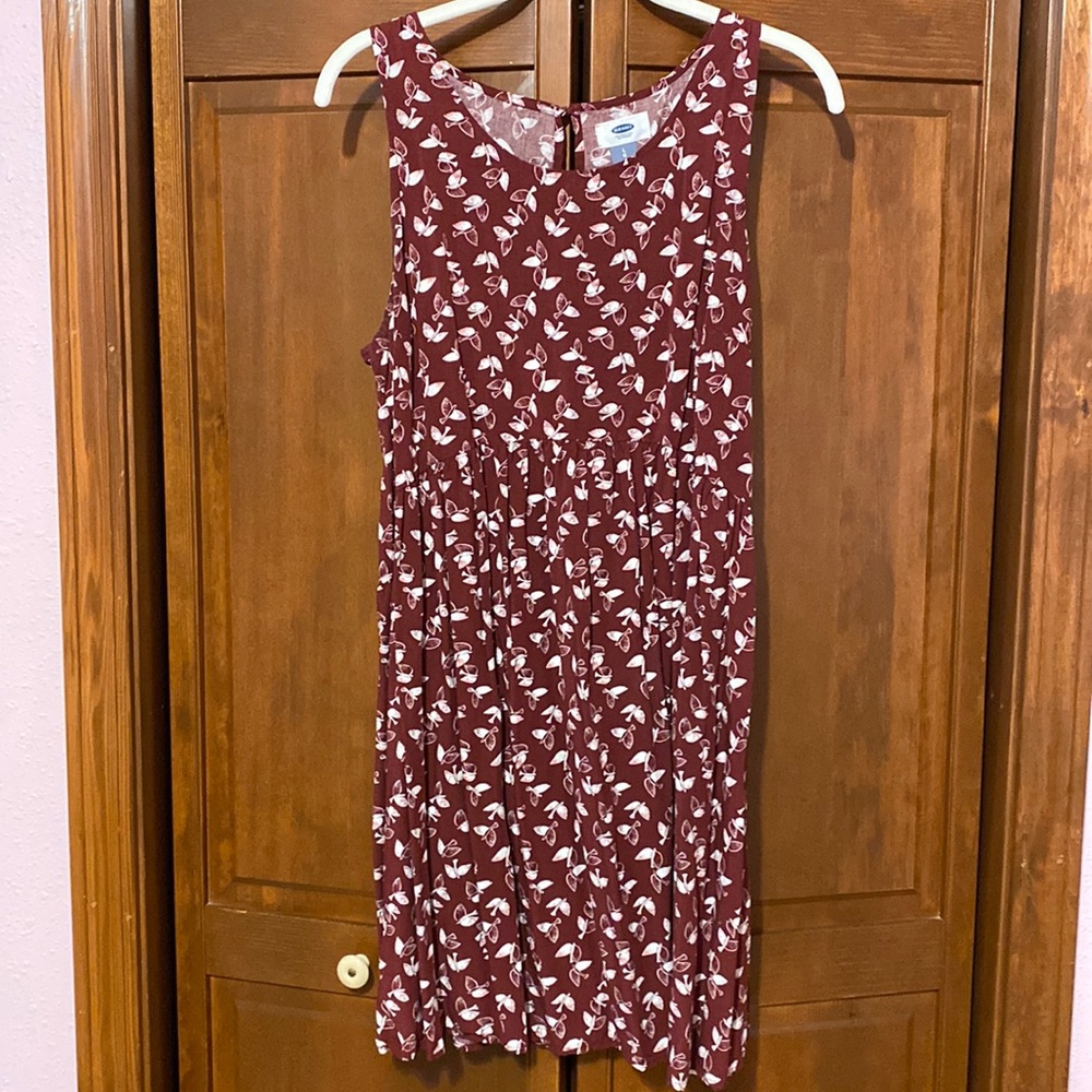 Dark pink/purple dress
